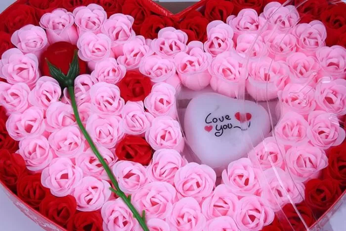 trandafiri sapun, aranjament flora 89 bucati, culori rosu si roz